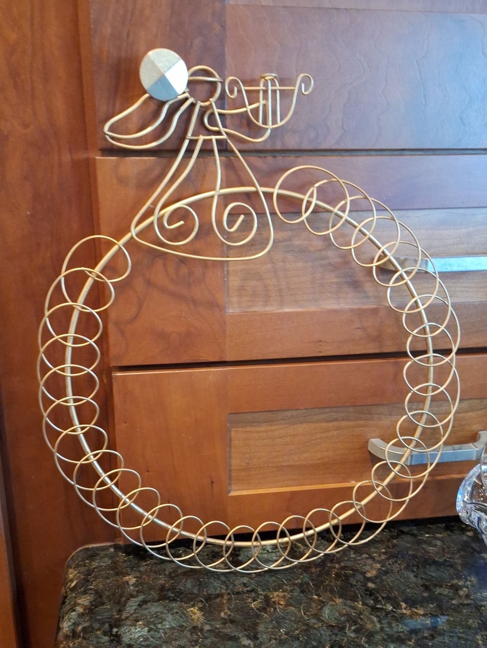 Vintage Gold Metal Wire Angel Wreath Frame - Card Holder